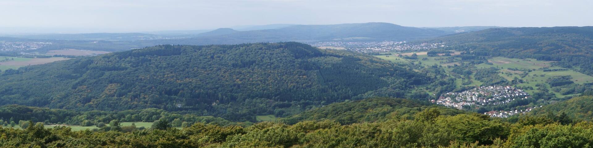Panoramic view from the tower of Atzelberg to the west.