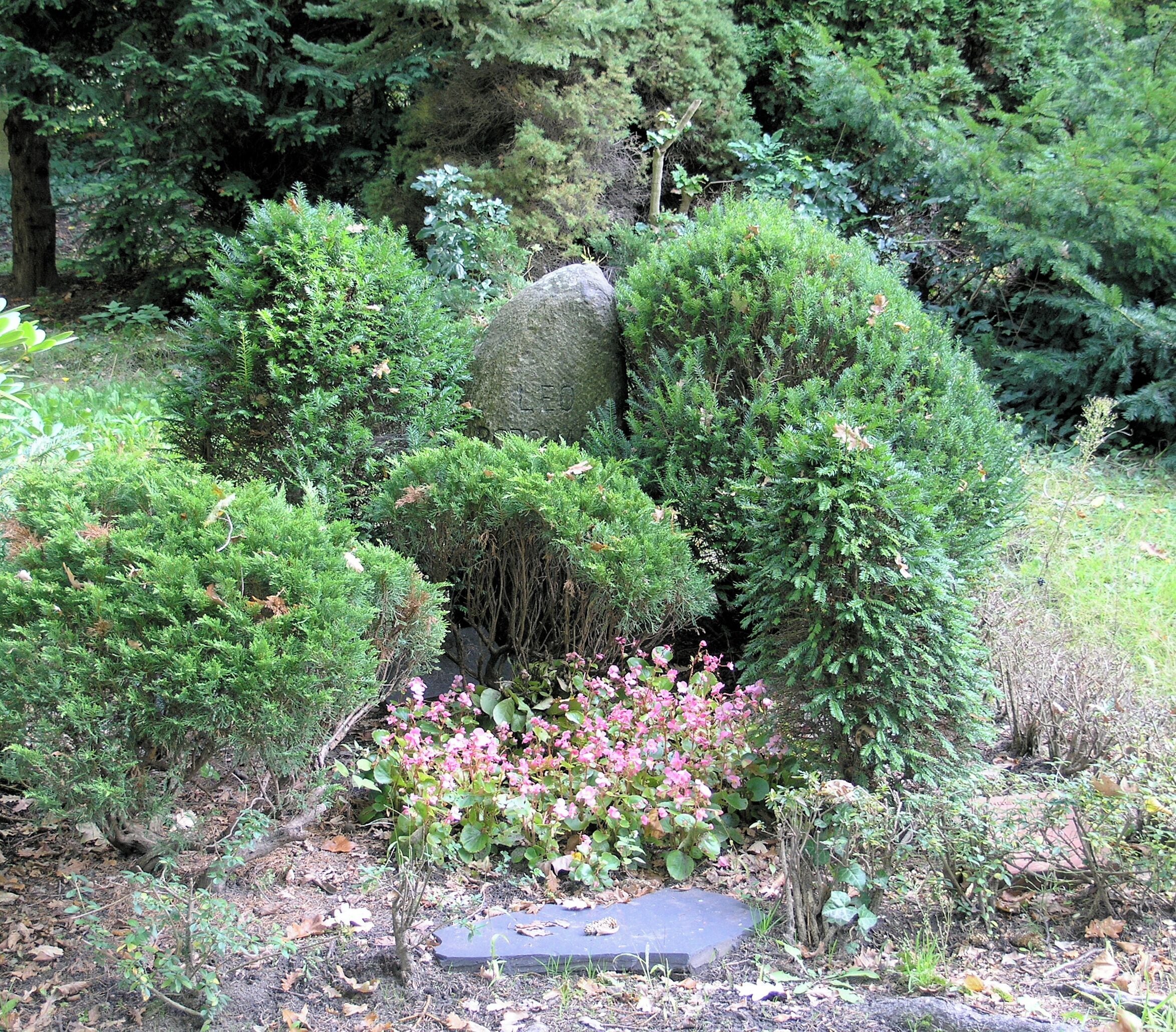 "Ehrengrab", Leo Borchard, Bergstraße 38, Berlin-Steglitz, Germany