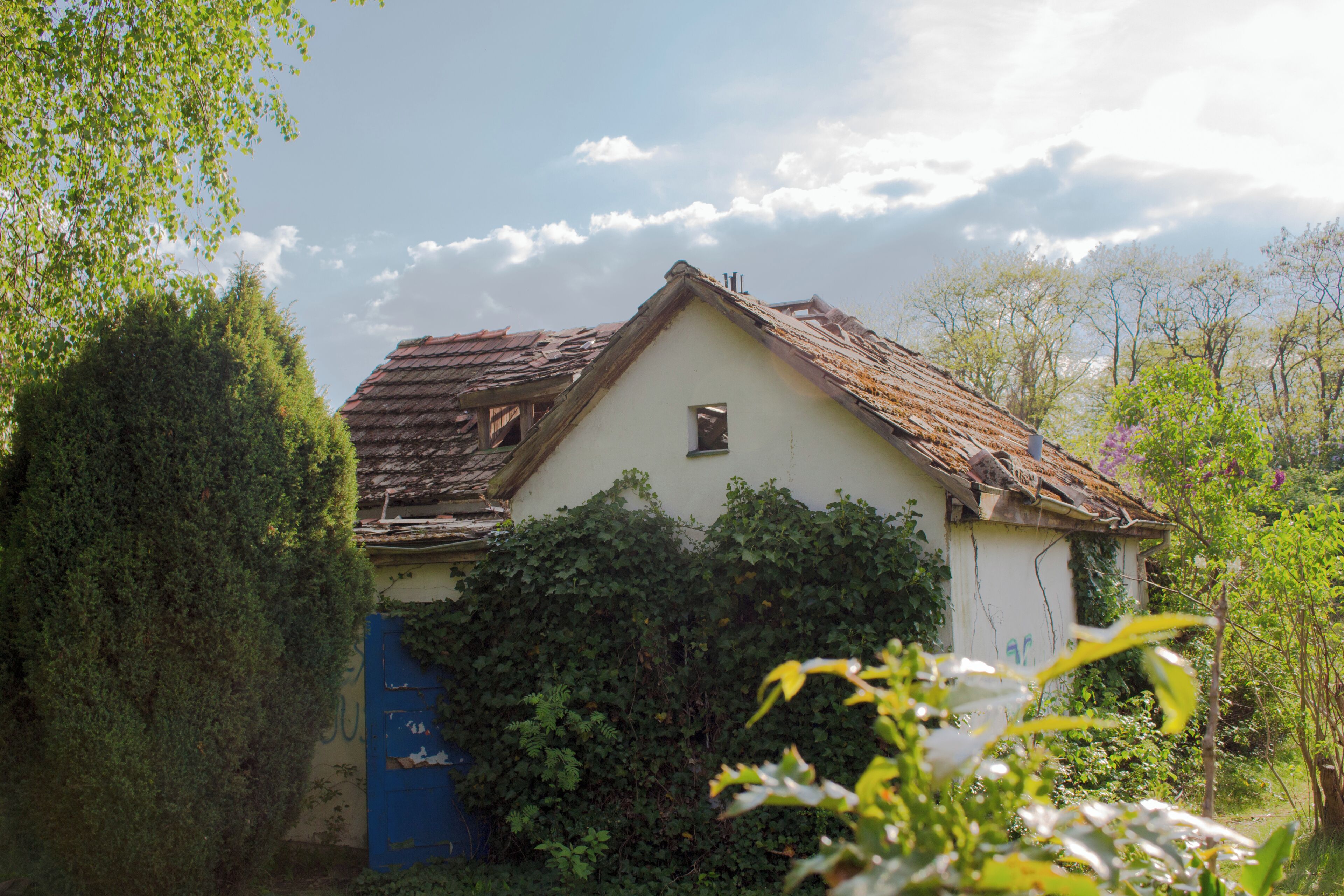 Verfallenes Haus in der Nuthestraße in Berlin-Lichtenrade