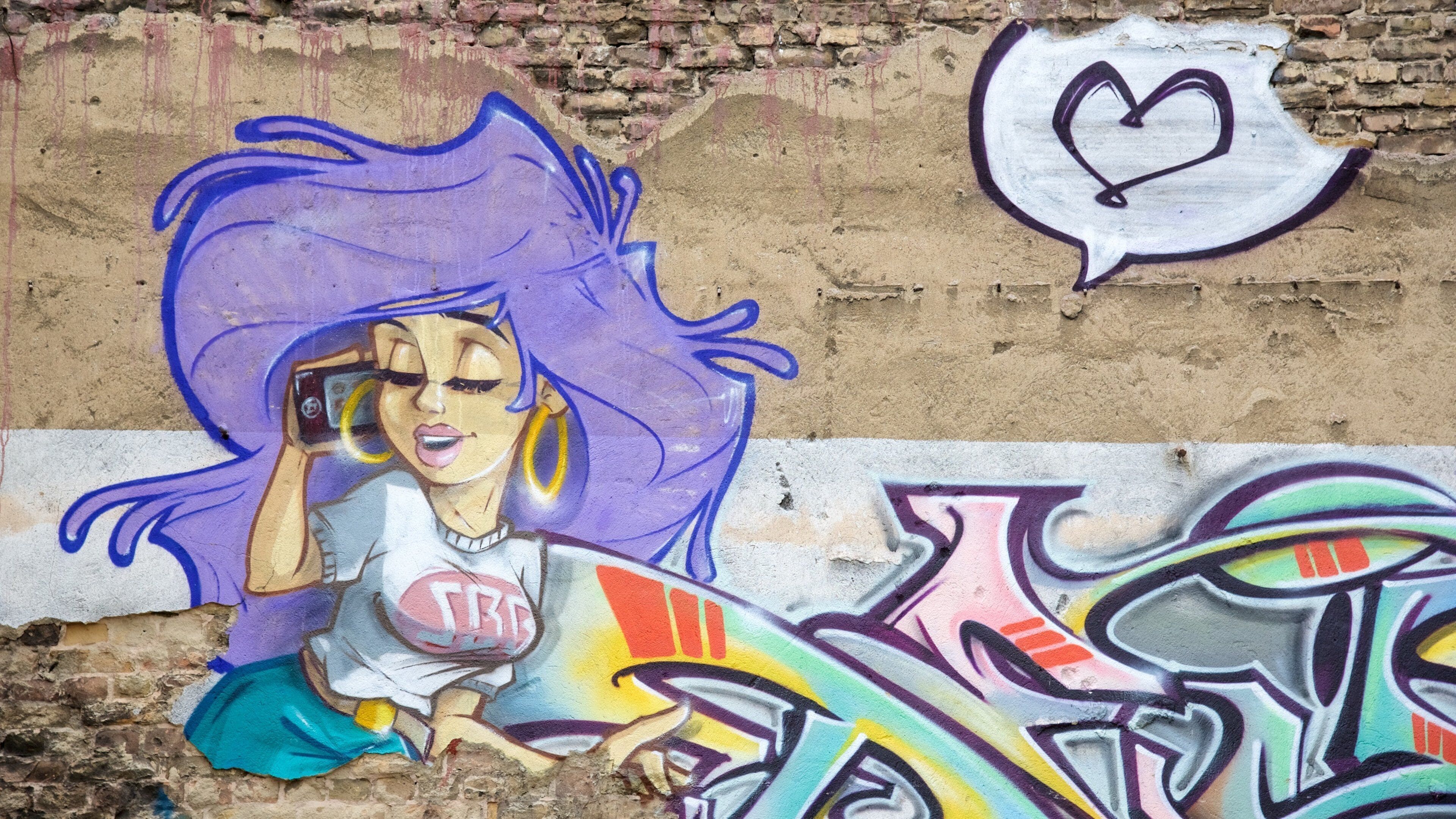 Friedrichshain which includes outdoor art and art