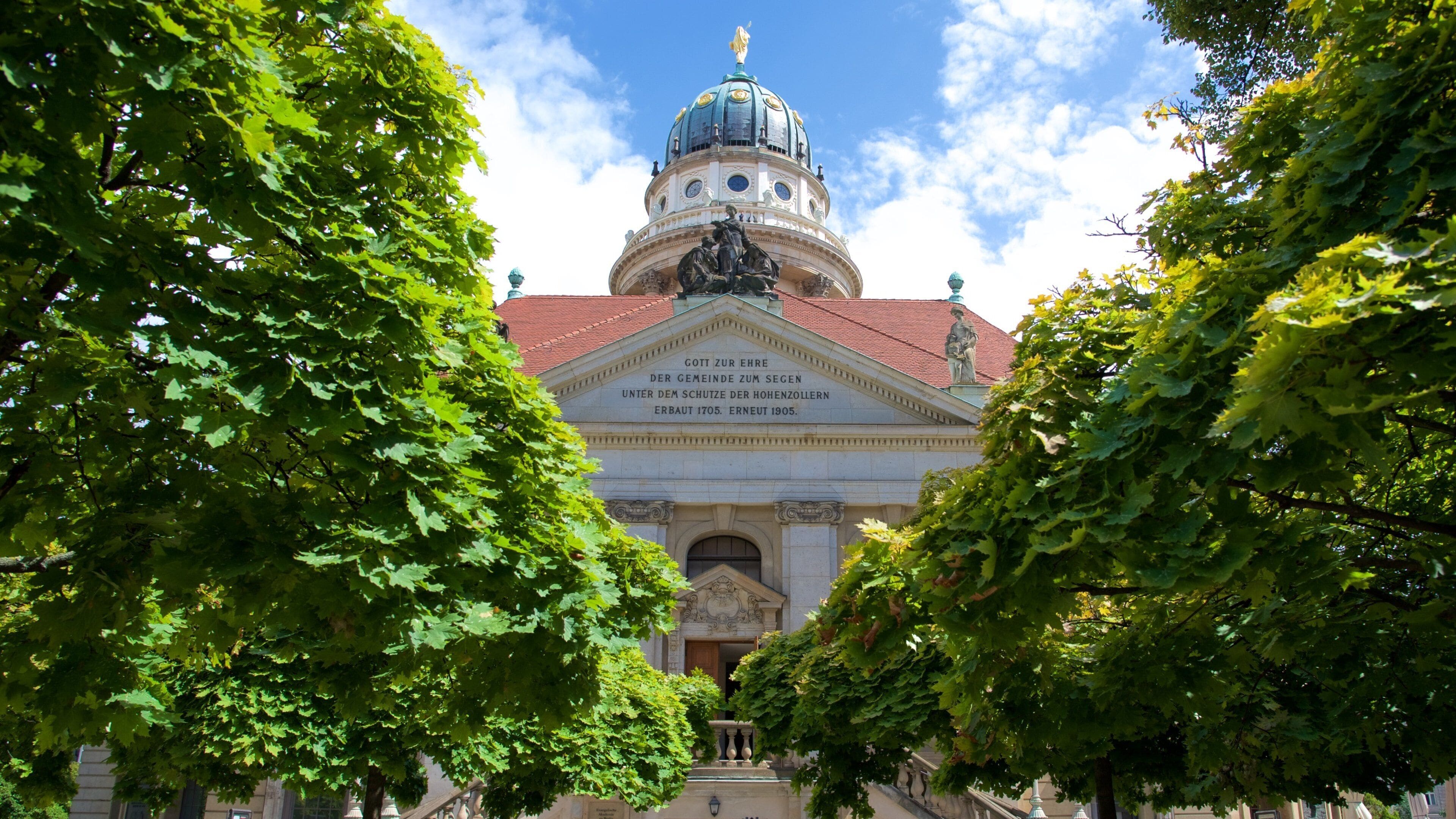 Mitte which includes heritage elements and an administrative buidling