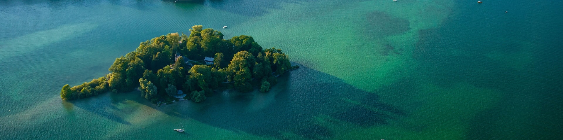 Roseninsel im Starnberger See Oberbayern