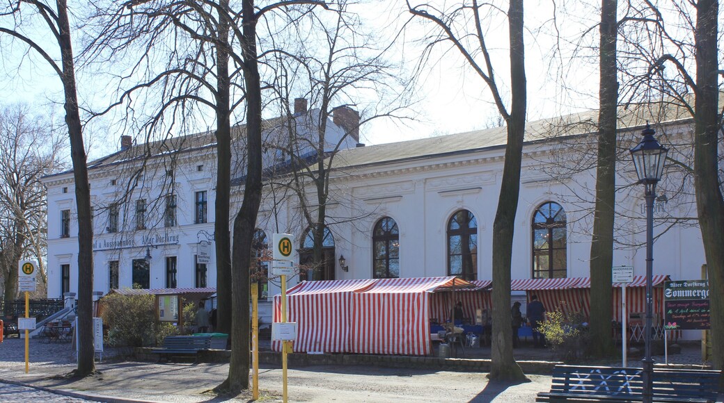 This file was uploaded with Commonist. Dorfkrug, Wohnhaus mit Restauration und Tanzsaal, 1899 von Carl Sott, rückwärtiger Stall, 1899 von Carl Sott
