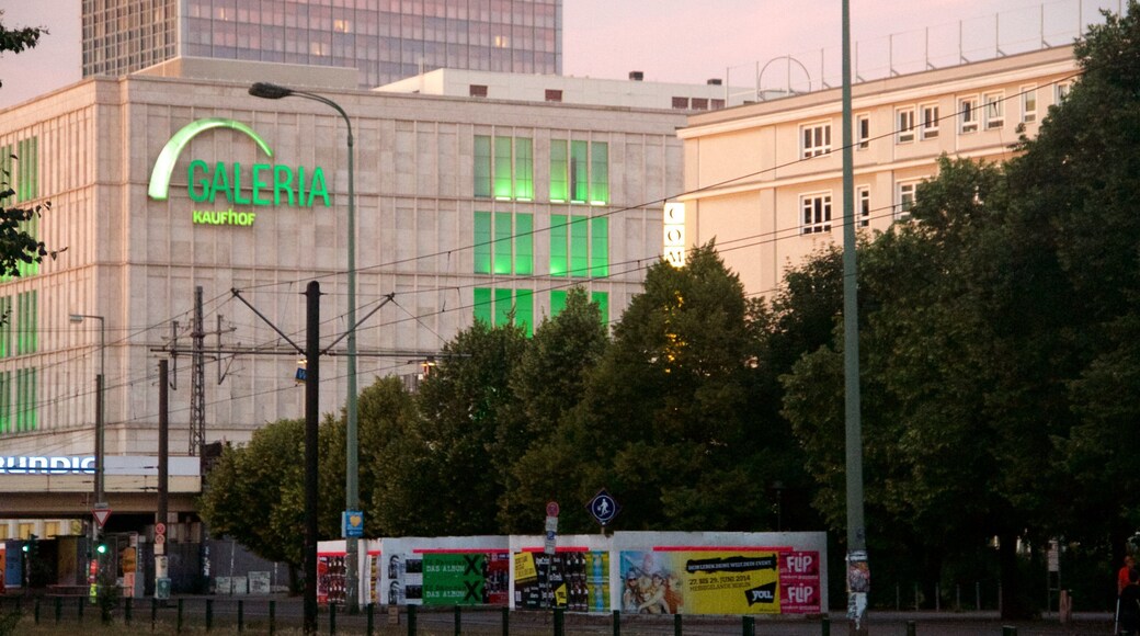 Heiligensee Nord mostrando segnaletica e città