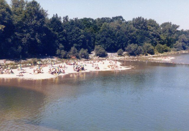Sonntag Nachmittag an der Isar (Sunday afternoon on the Isar)