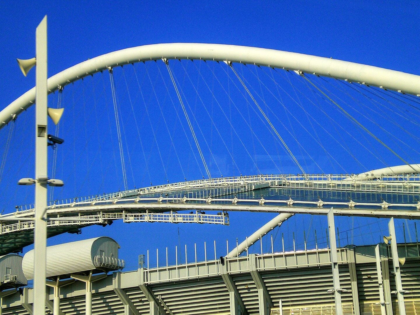 Modern Greek architecture and style is not all that similar to the ancient ruins, yet not all that different.