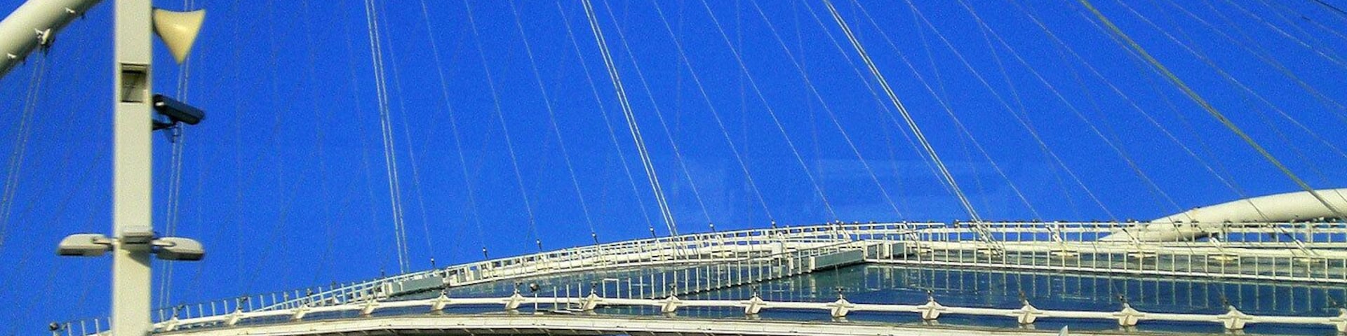 Modern Greek architecture and style is not all that similar to the ancient ruins, yet not all that different.