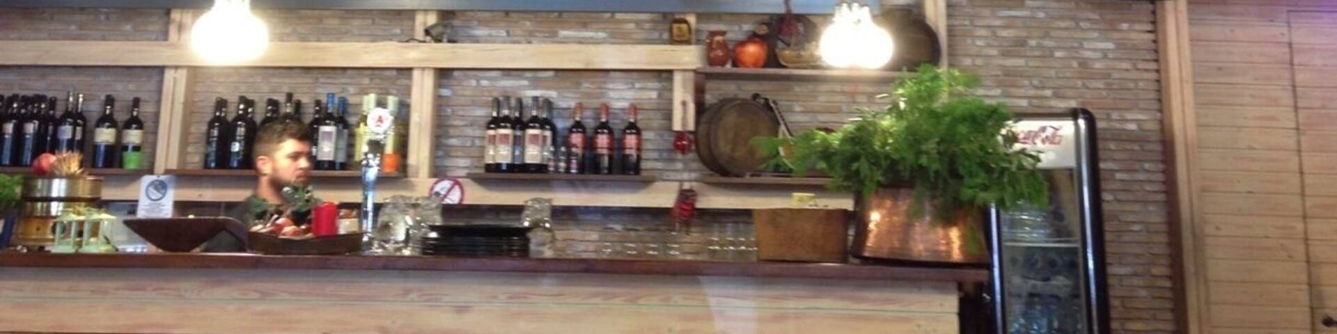 Authentic food from Crete. Very tasty and healthy! Don't forget to order raki (traditional drink... Very strong)