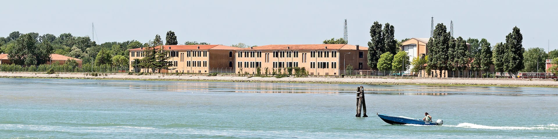 English: Barrack of Lagunari in San Andrea island in Venice – seen from the lagoon.