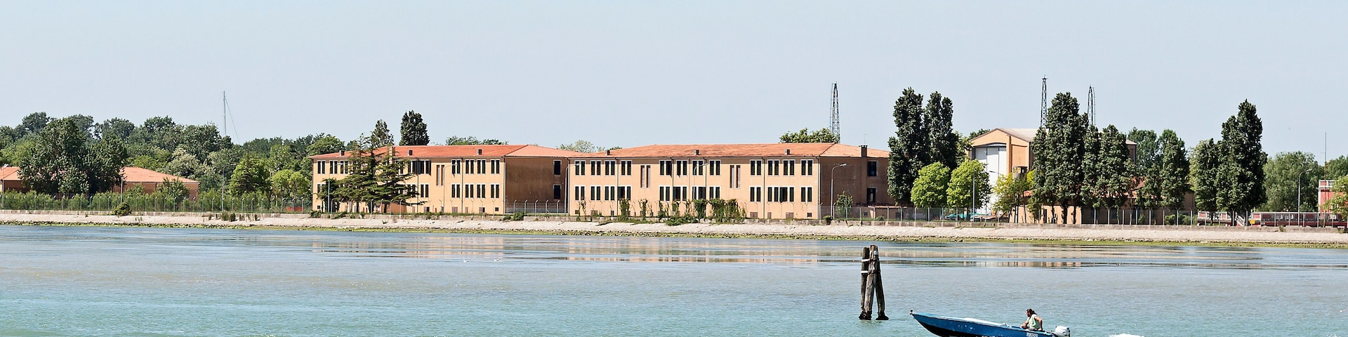 English: Barrack of Lagunari in San Andrea island in Venice – seen from the lagoon.