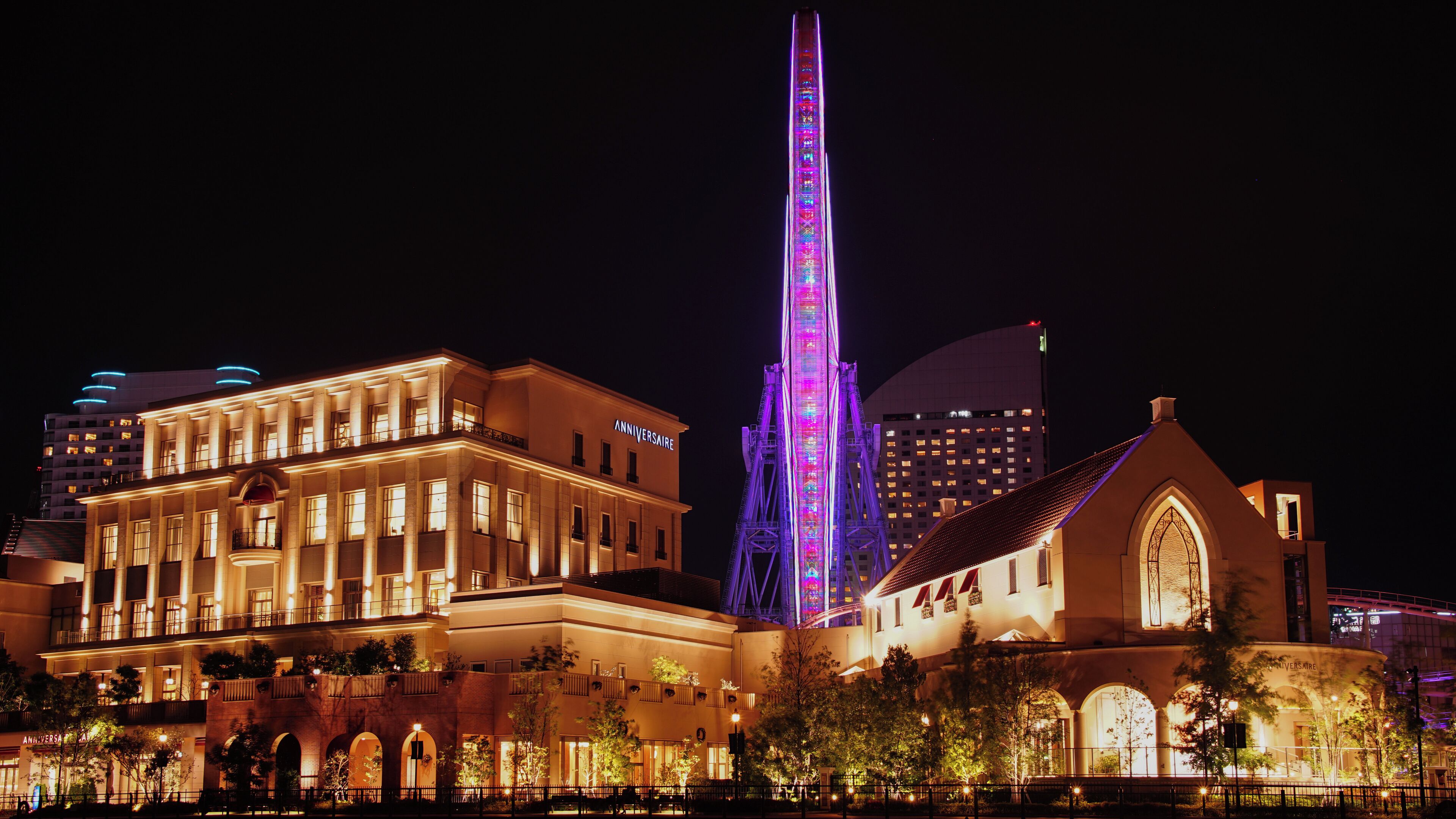 Ferris wheel in Yokohama Night Scene, taken at Minatomirai, Yokohama, Japan.