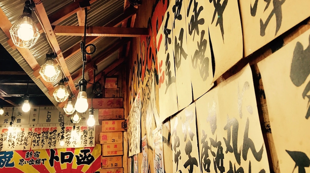 Torobako is a fisherman themed bar/ restaurant in Omoide Yokochou 2 min from Shinjyuku Station. They specialise in fish and clams and each table has a small grill to cook clams and fish. It's fun and delicious. If it wasn't for the first young waitress being rude I would have given it 5 stars. Price was fairly reasonable as well :)