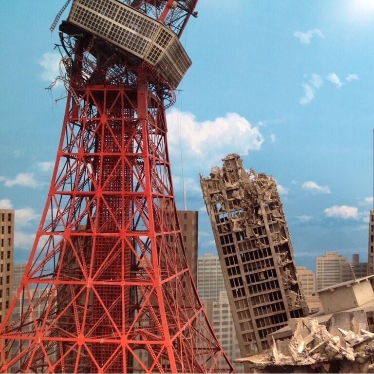 Special Effect Museum, temporary exhibition at the Museum  of Contemporary arts of Tokyo. You can learn history, how-to, and back stories of Japanese movies special effects. Ultraman, Evangelion, Gozilla. 