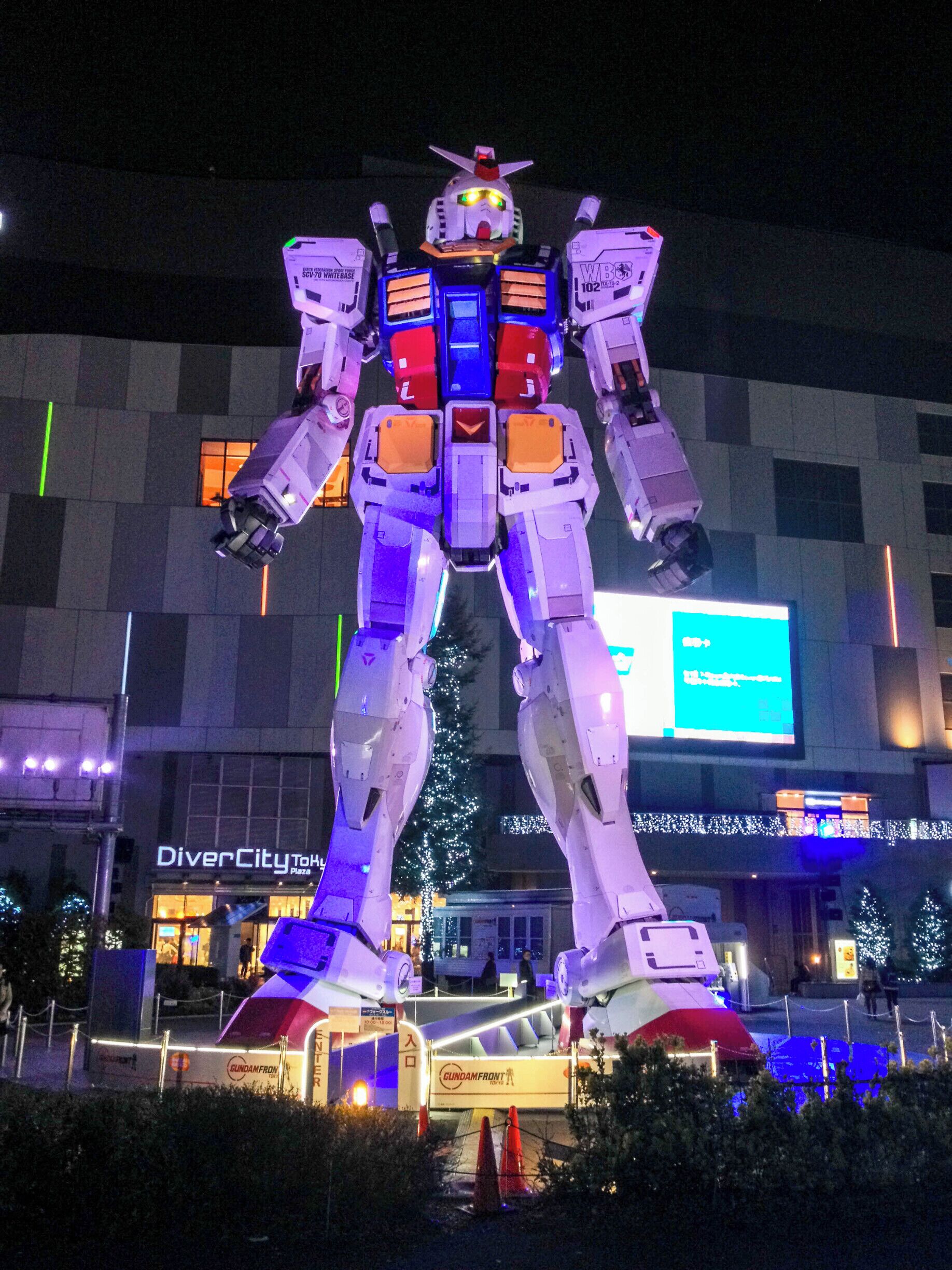 Tokyo is known for many things, like Godzilla, anime, and 60 ft. tall mech warriors! This is a Gundam, and he weighs in at 77,000 lbs!