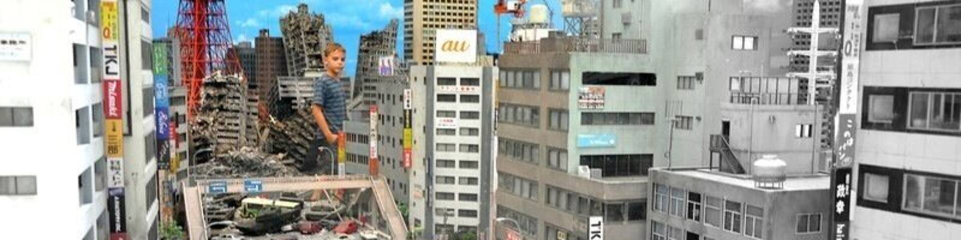 Fantastic exhibit at MO+. Special effects in the style of the old Ultraman and Godzilla movies. You could walk through destroyed downtown Tokyo as the Kaiju!