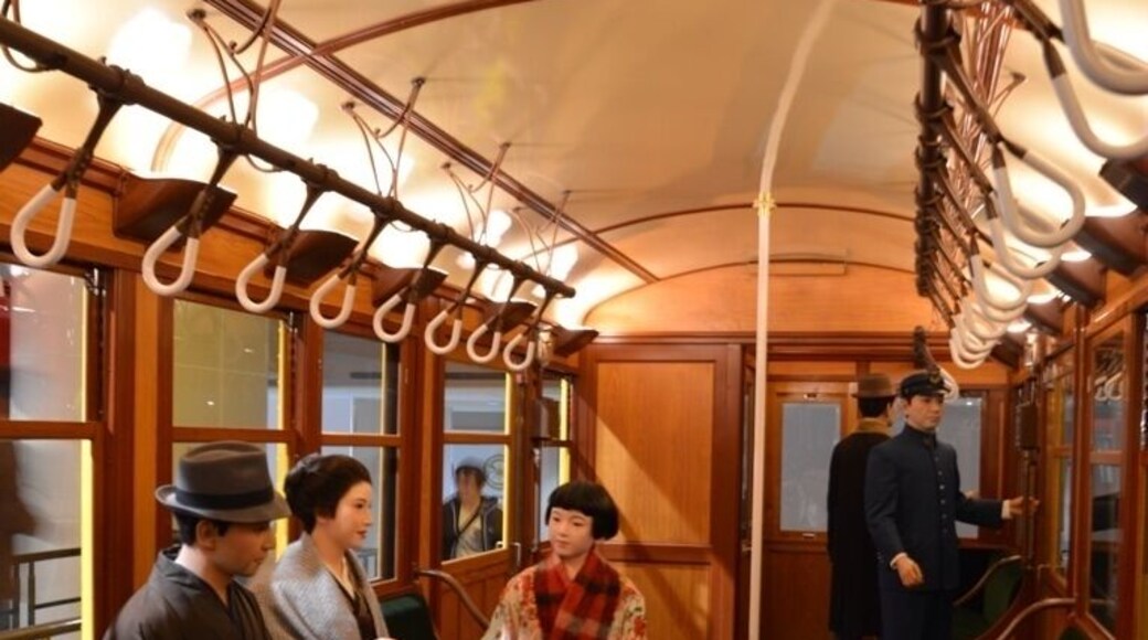 Inside of 1000-gata that introduced in 1928. The very first time subway in Tokyo had latest technologies such as automatic ticket gate, ATS, and indirect lighting.