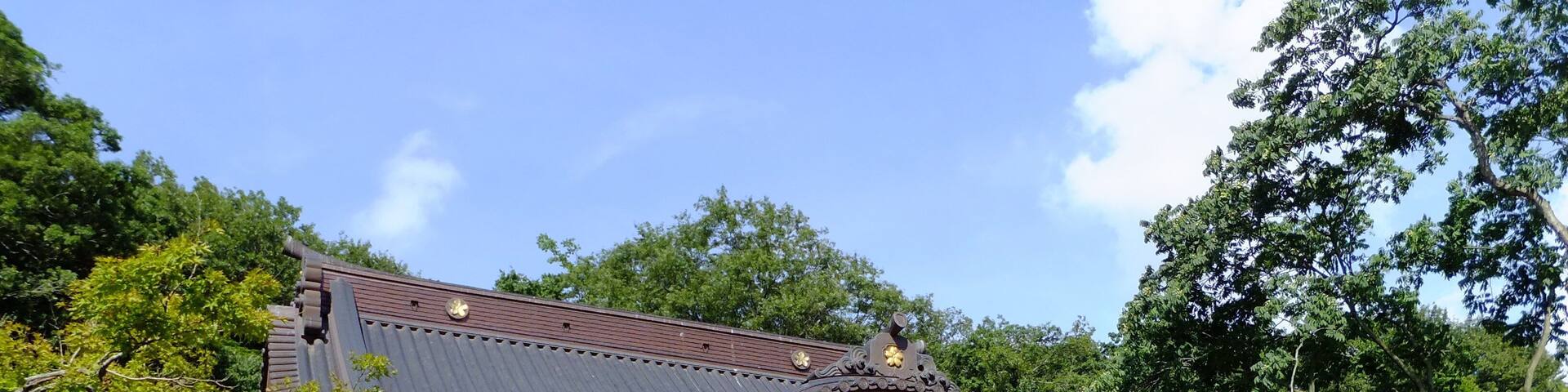 Jindai-ji is a Tiantai school temple in Chofu City, Tokyo.
