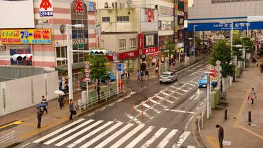 Funabashi showing street scenes