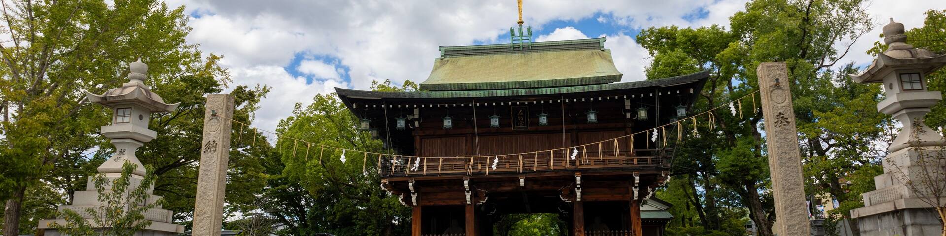 周囲が工事中の石切劔箭神社の絵馬殿(2024年9月撮影)