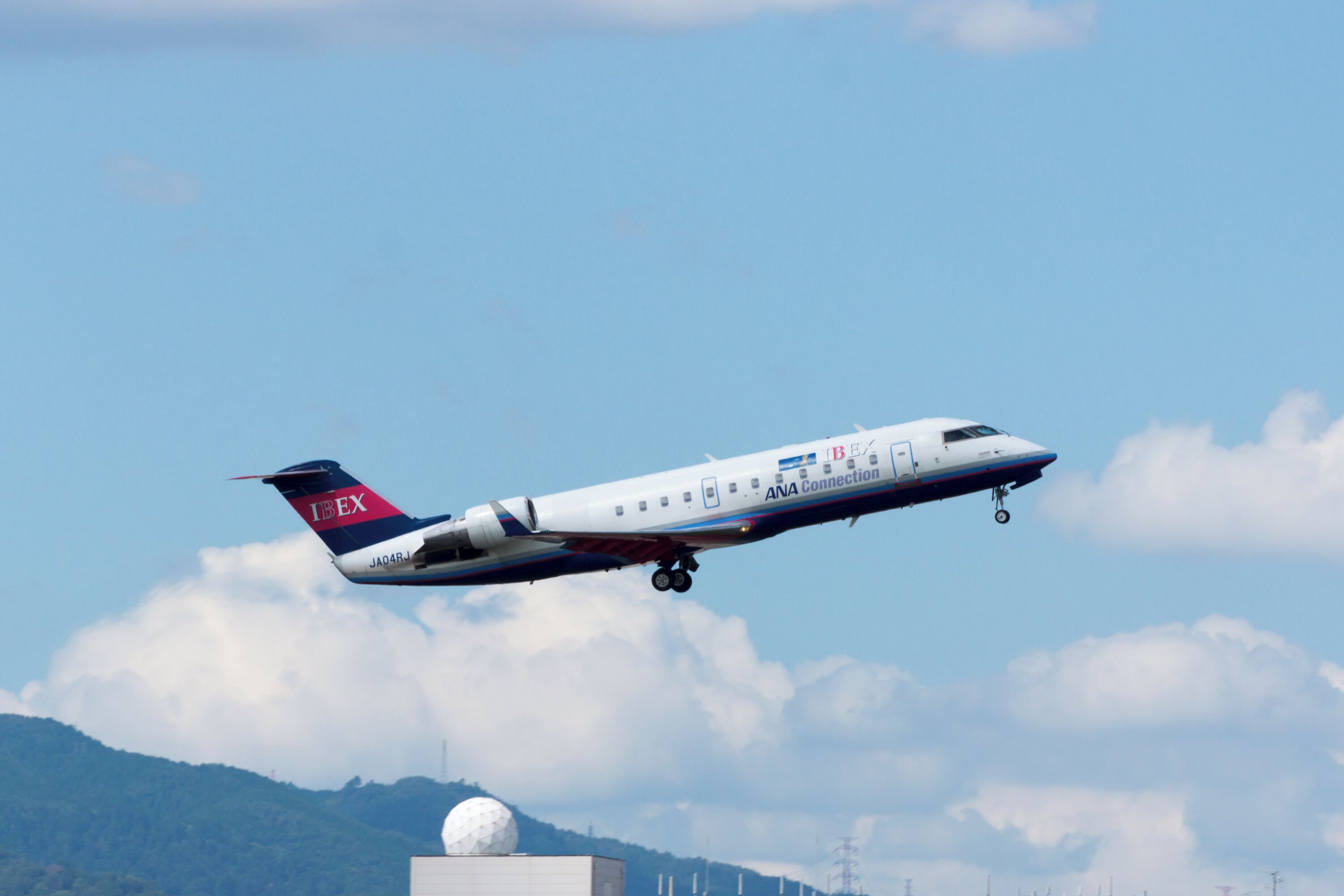 IBEX Airlines / IBEX エアラインズ Bombardier CL-600-2B19 Regional Jet CRJ-200ER JA04RJ FW53, Departed to Sendai Runway 14R, Osaka Itami Int'l Airport