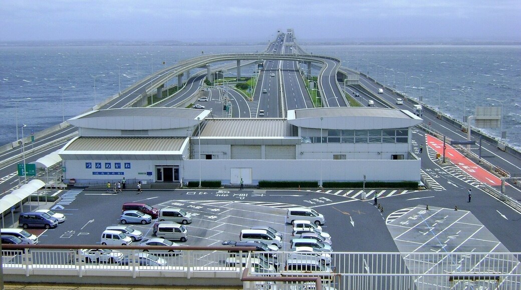"Umihotaru" is like half tunnel and half bridge connected Kawasaki and Kisarazu. It is located in Tokyo Bay. To visit Umihotaru, I took the train from Yokohama. If you have nothing to fill in your plan, here is one of the nice places to visit.