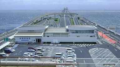 "Umihotaru" is like half tunnel and half bridge connected Kawasaki and Kisarazu. It is located in Tokyo Bay. To visit Umihotaru, I took the train from Yokohama. If you have nothing to fill in your plan, here is one of the nice places to visit.