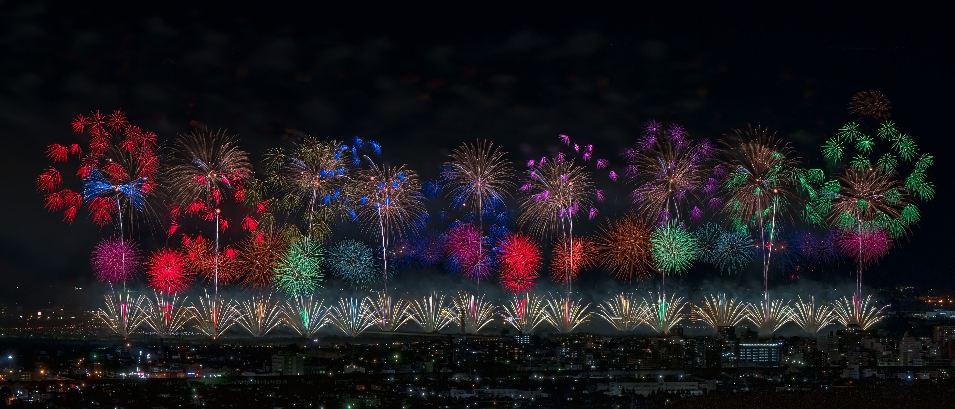 Beautiful fireworks at Nagaoka Fireworks Festival.