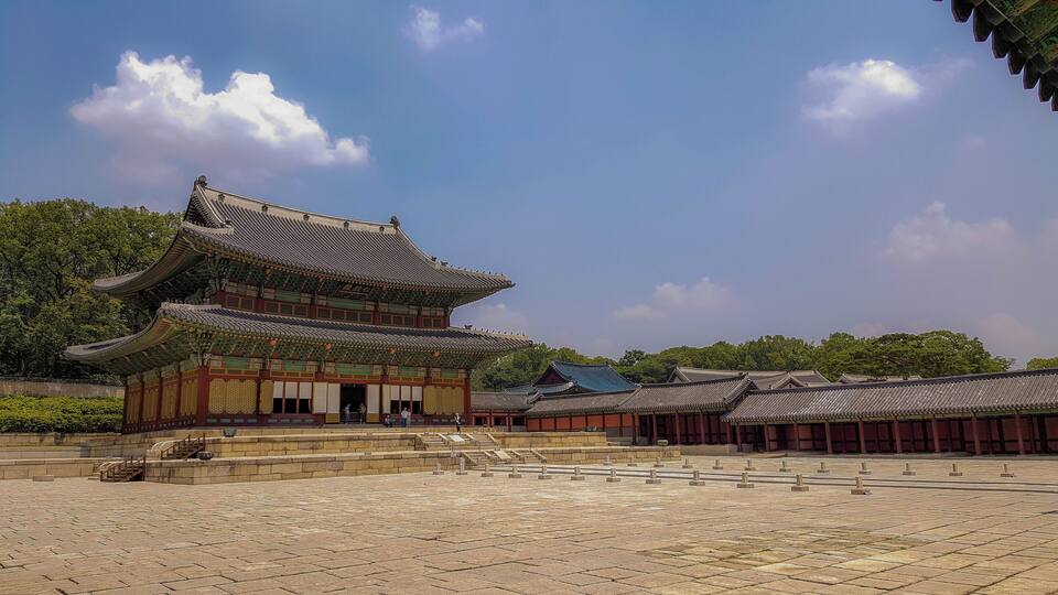 This media shows the cultural heritage monument in South Korea with the number: