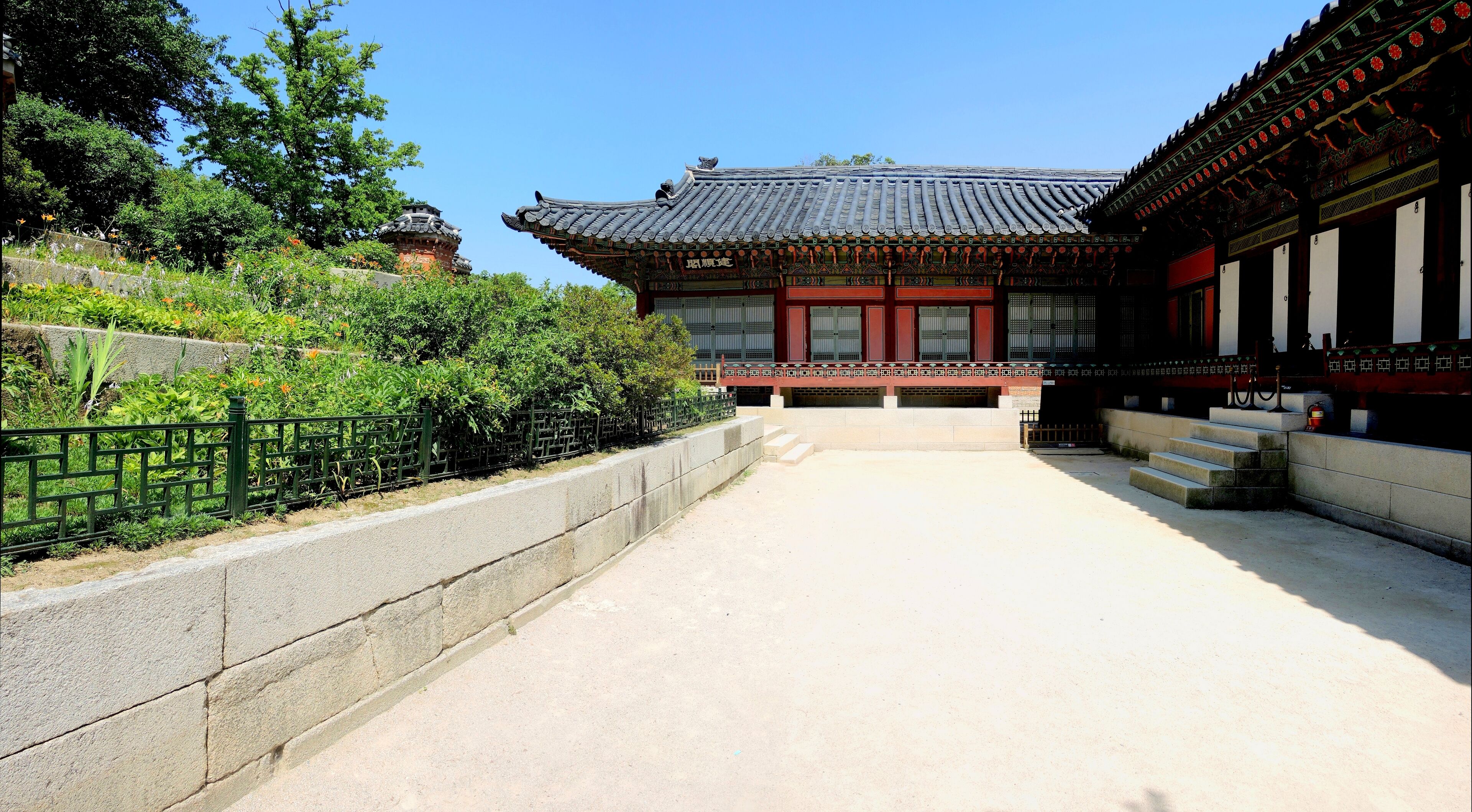 Calm corner of Gyeongbokgung