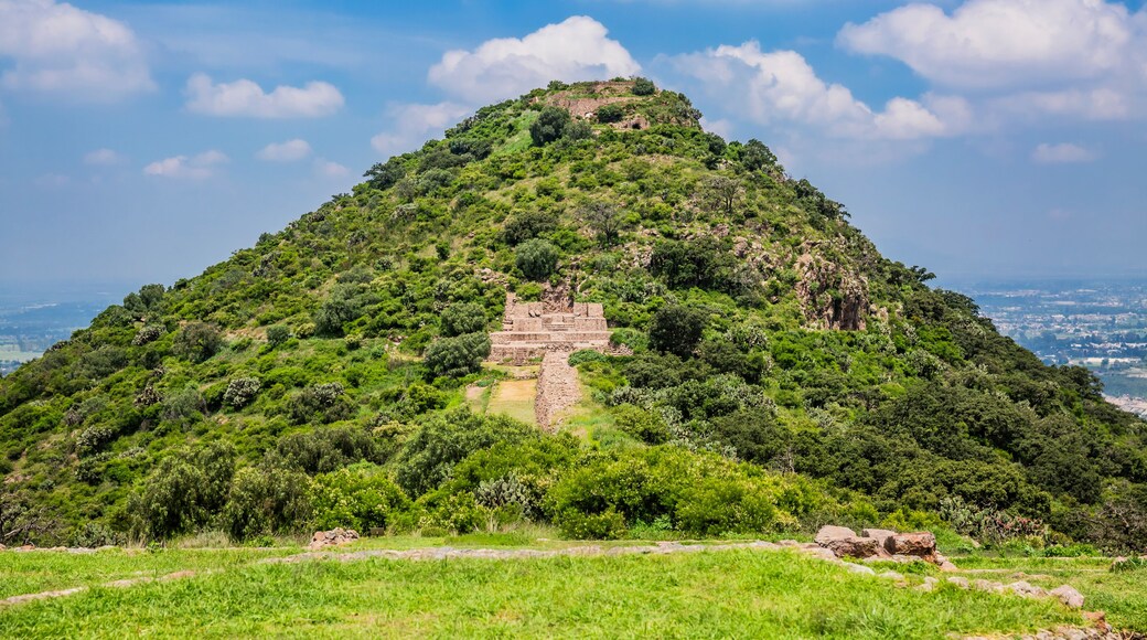 Templo del Sol. Zona Arqueológica de Tetzcotzinco, Baños de Nezahualcóyotl.