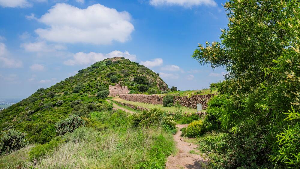 Templo del Sol. Zona Arqueológica de Tetzcotzinco, Baños de Nezahualcóyotl.