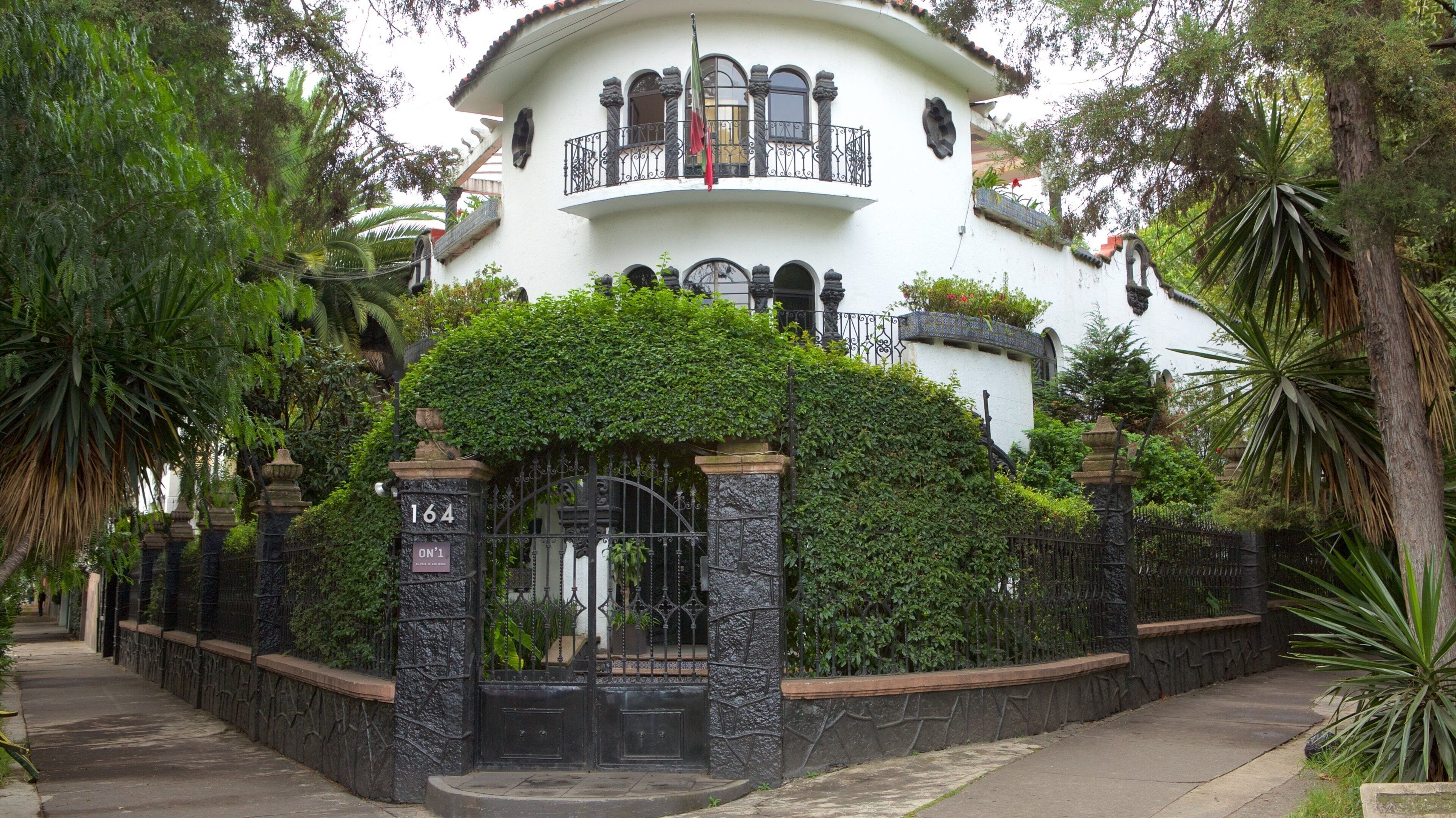 Polanco som omfatter et hus