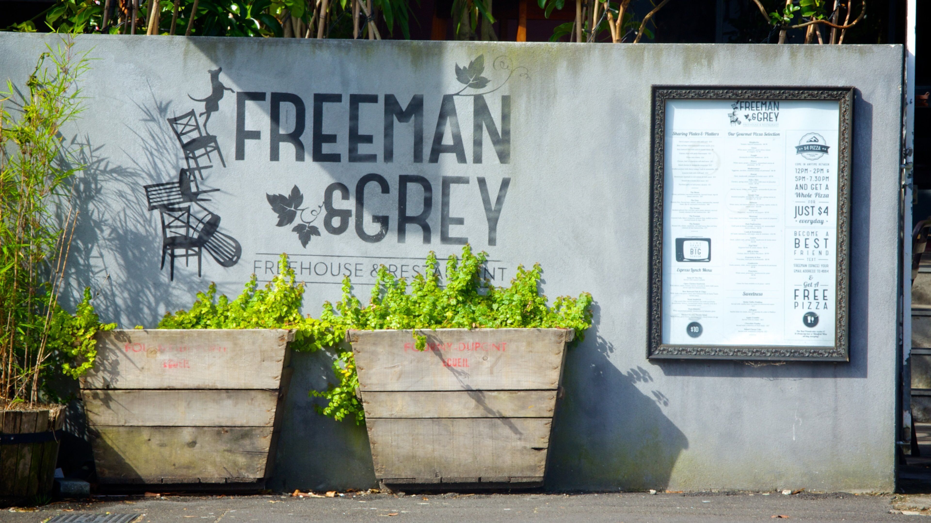 Ponsonby which includes signage