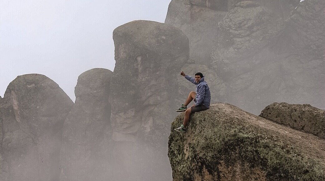 Esos momentos que te encuentras en la montaña es indescriptible la felicidad que provoca tan sólo ver, observar, contemplar la belleza que Dios nos entregó.