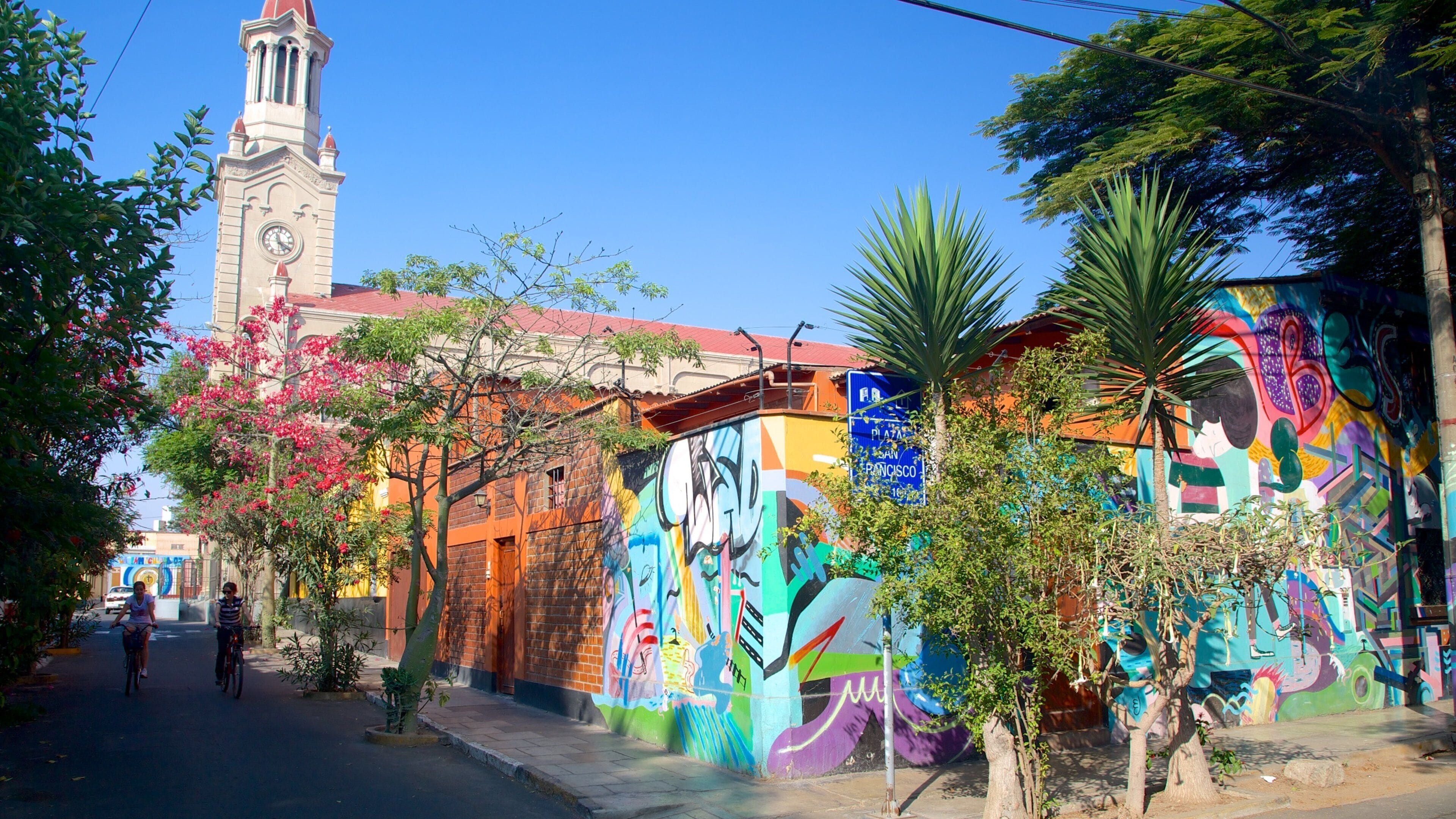 Barranco featuring street scenes