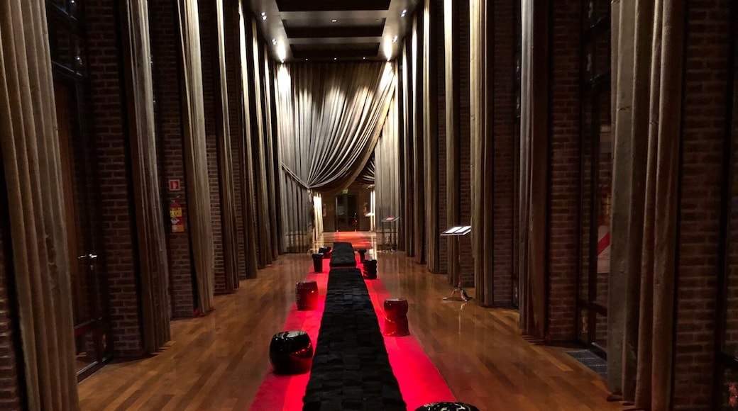 Awesome eclectic hotel Philipe Starck designed
Impressive - this is barely the main corridor/entrance