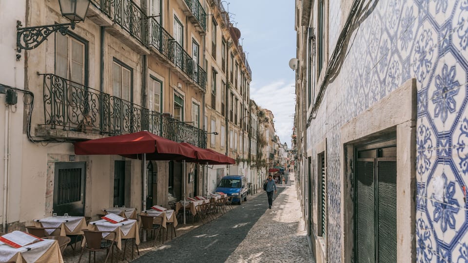 Bairro Alto showing a city
