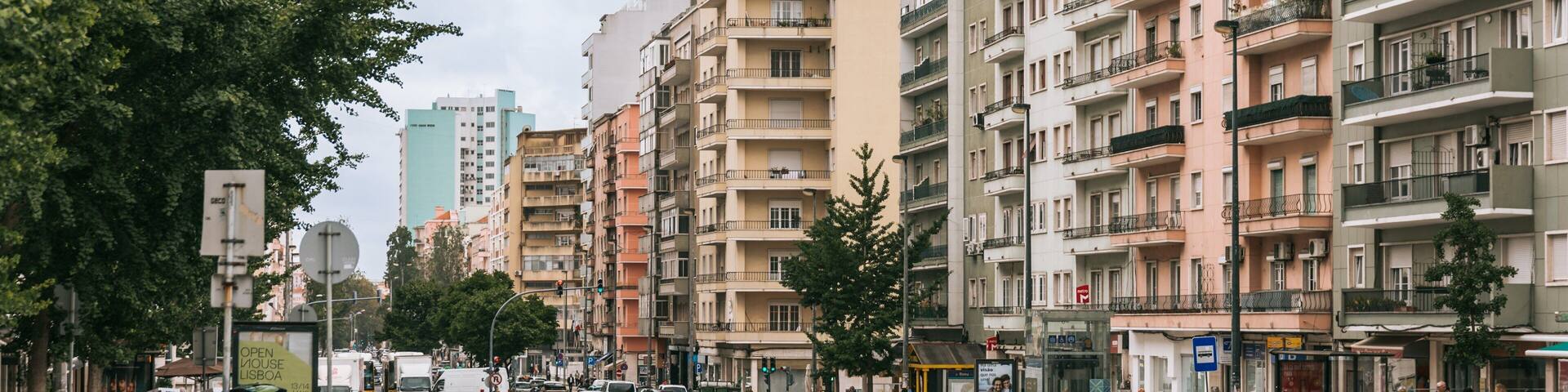 Areeiro featuring a city