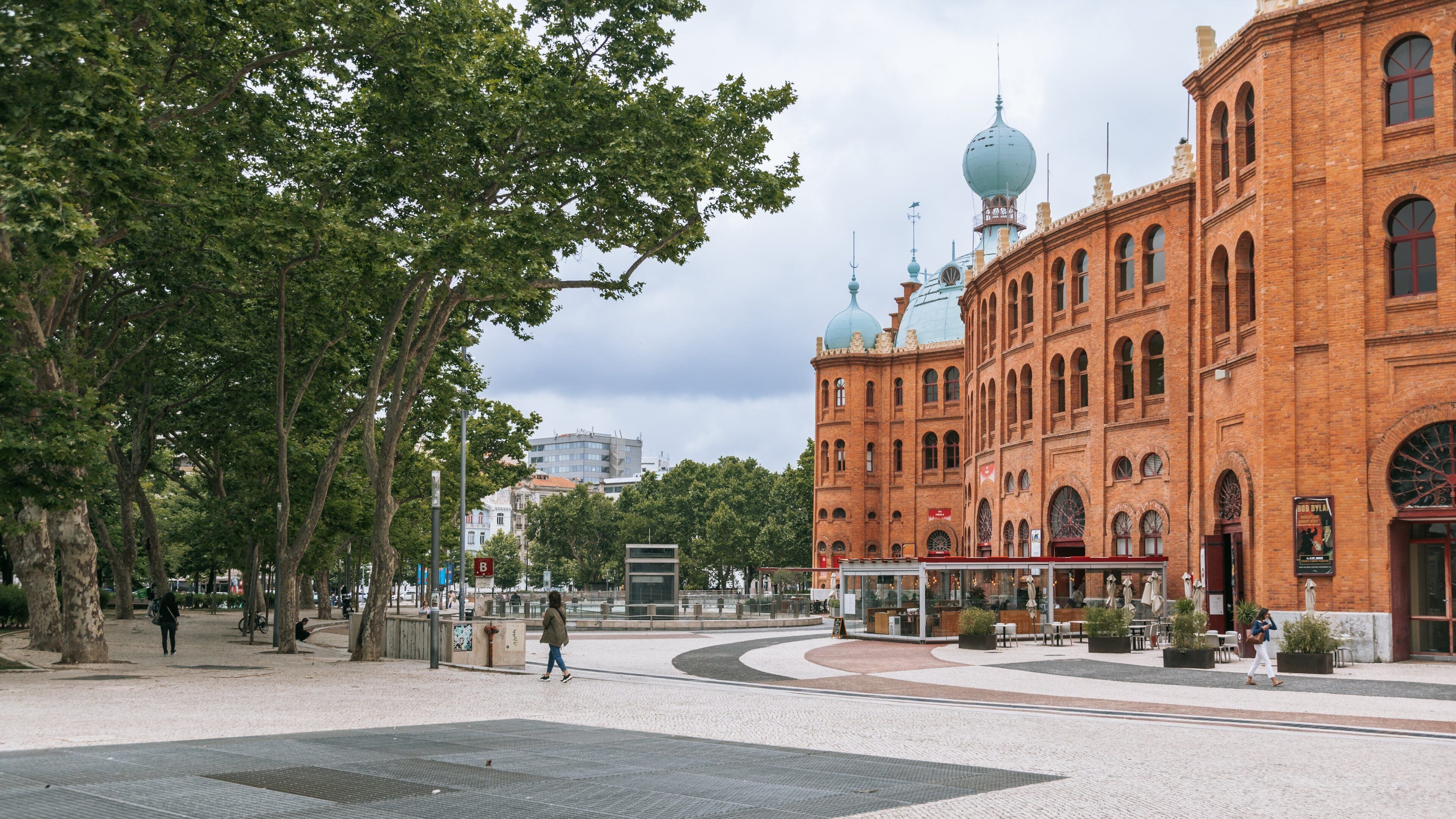 Entrecampos which includes heritage architecture