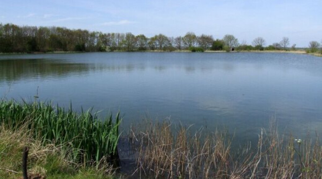 Fishing lake Sutton in Shopland