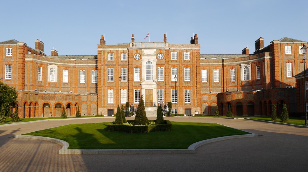 Roehampton House