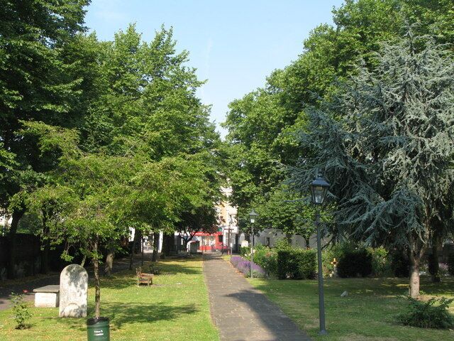 St. Paul's Church, Deptford - churchyard