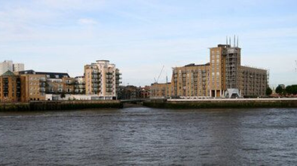 Limehouse View from Rotherhithe looking across Limehouse Reach to Dunbar Wharf (left) and Dundee Wharf (right).