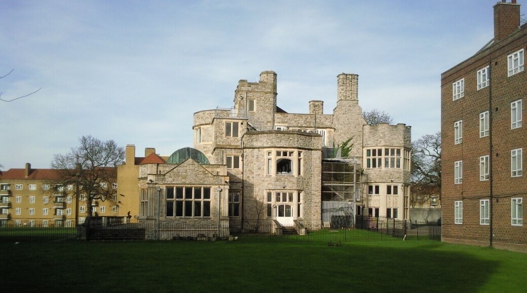 Kingswood Estate and Kingswood House. Kingswood House was re-built much as it is today by John Lawson Johnson in the late 1800s, and became known as Bovril Castle. Johnson, a butcher by trade, invented Bovril. In 1919 Sir William Vestey was granted an 80 year lease on the House and when he was made a Lord in 1922 he took the title Baron Vestey of Kingswood. The House became the nucleus of the Kingswood Estate in 1956. It is now a grade 2 listed mansion known as Kingswood House, but is affectionately called ‘The Castle’. It contains a library, function rooms, offices, and rooms for community events.