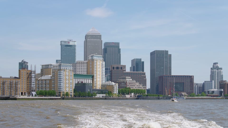 A city skyline with prominent buildings including HSBC and Citigroup.