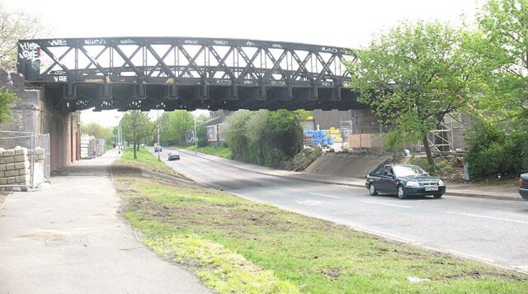 Bridge 1170 - ready for replacement The bridge carrying the railway line from London Bridge to Peckham (and beyond) over Surrey Canal Road, shortly before it was replaced in April 2009 as part of the London Overground (East London Line) project.