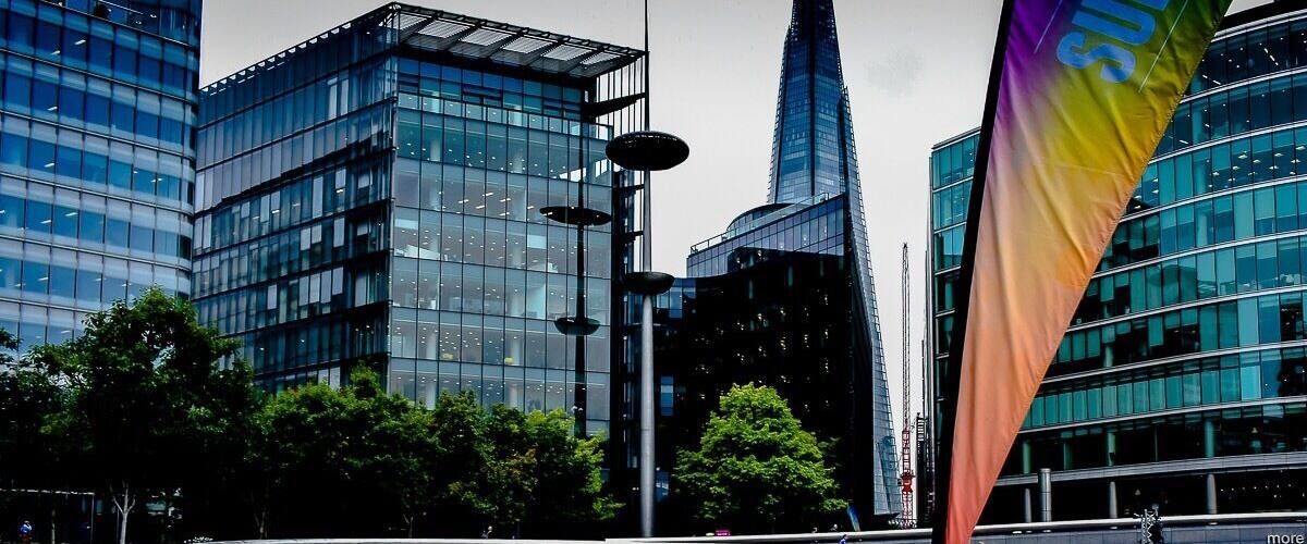 This place is called “one more place”, based in the london borough of southwark, on the river thames, next to the Tower bridge.
#urbanjungle
#london