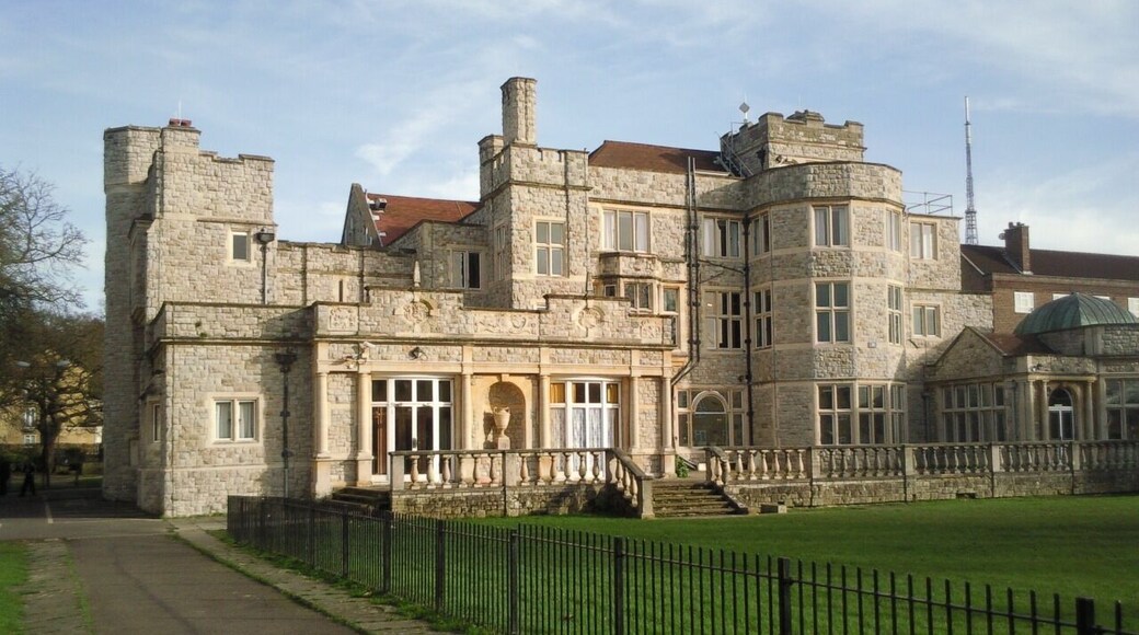 Kingswood House was re-built much as it is today by John Lawson Johnson in the late 1800s, and became known as Bovril Castle. Johnson, a butcher by trade, invented Bovril. In 1919 Sir William Vestey was granted an 80 year lease on the House and when he was made a Lord in 1922 he took the title Baron Vestey of Kingswood. The House became the nucleus of the Kingswood Estate in 1956. It is now a grade 2 listed mansion known as Kingswood House, but is affectionately called ‘The Castle’. It contains a library, function rooms, offices, and rooms for community events. The ubiquitous Crystal Palace TV Transmitter can be seen behind.
