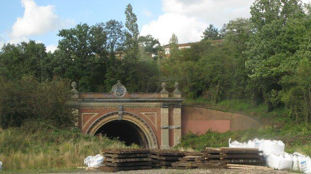 The south portal of Knight's Hill tunnel