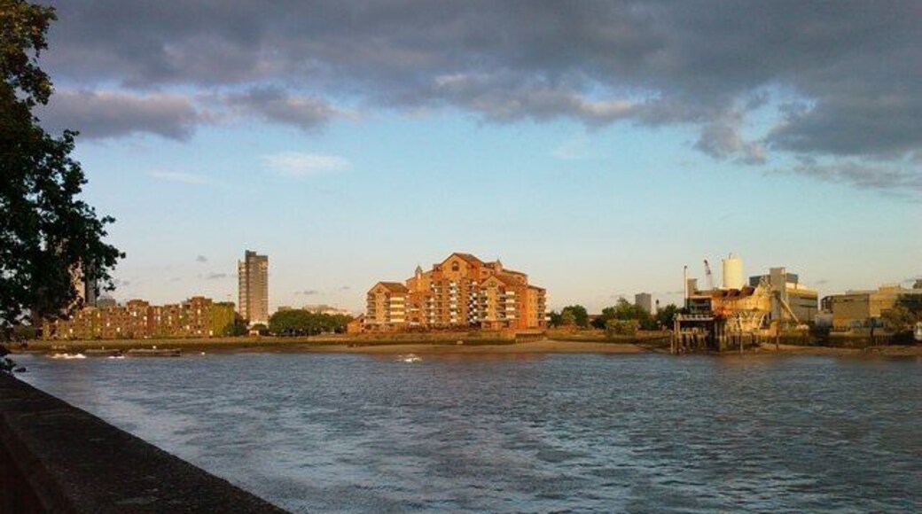 Elm Quay Court View from Grosvenor Road looking across the Thames to Elm Quay Court in Vauxhall.